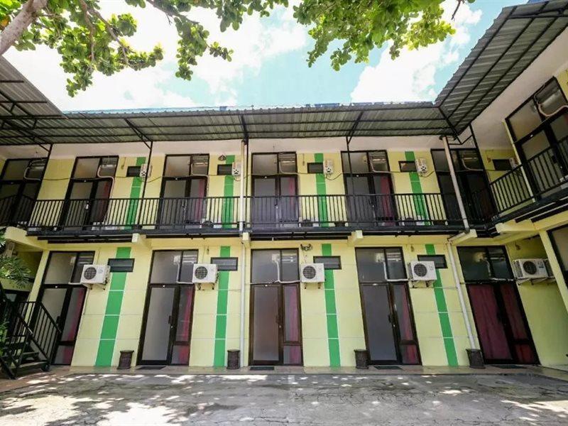 House 140 Hotel Baturetno Ngoại thất bức ảnh