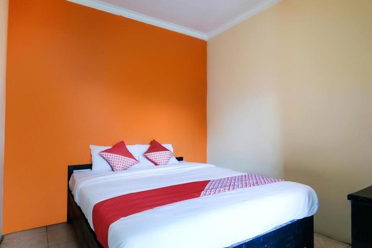 House 140 Hotel Baturetno Ngoại thất bức ảnh