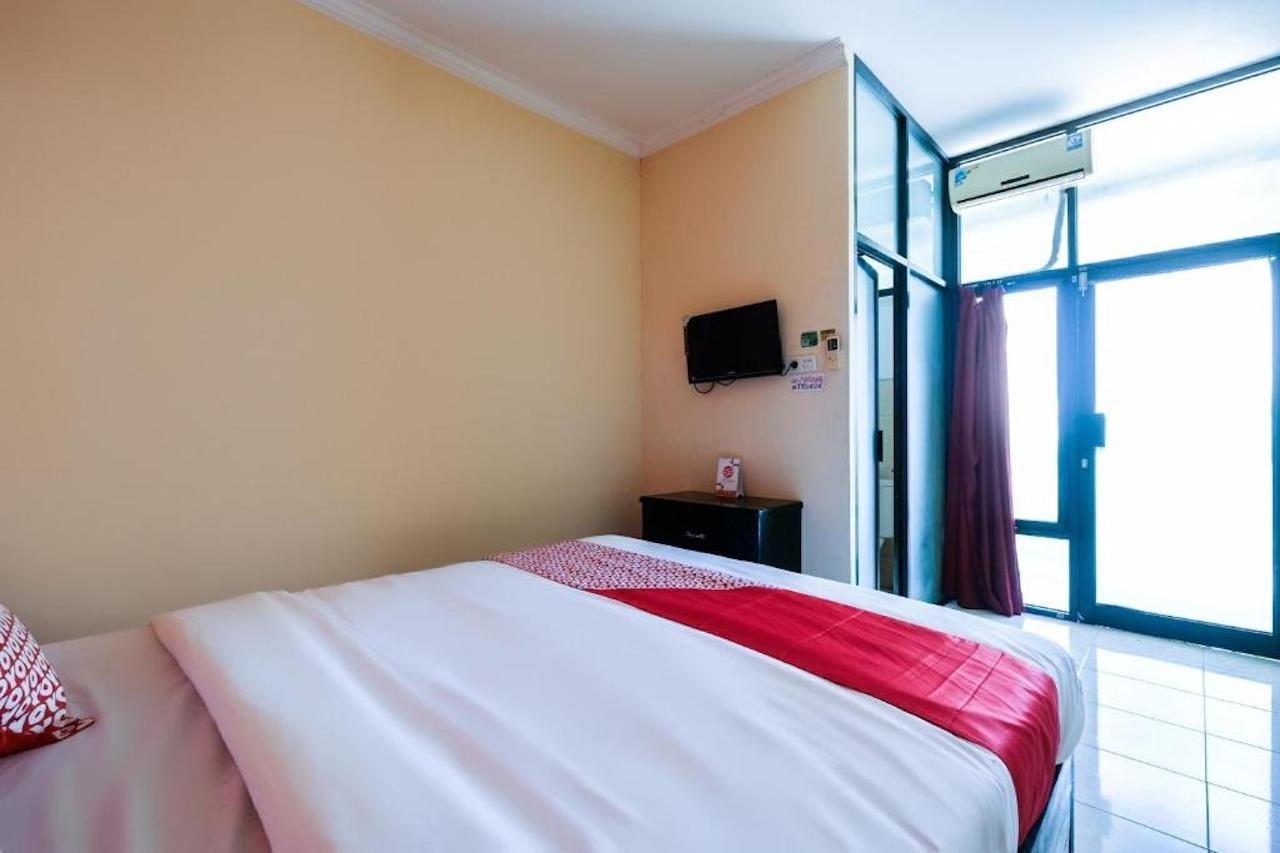 House 140 Hotel Baturetno Ngoại thất bức ảnh