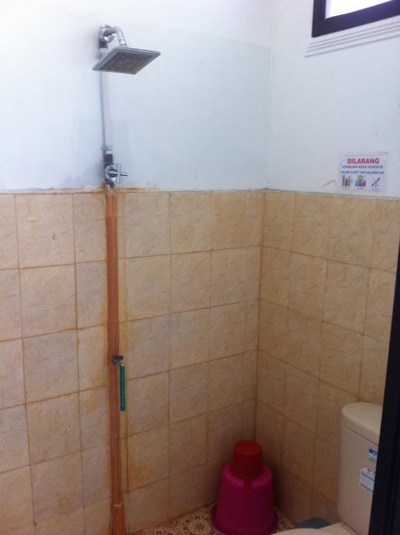 House 140 Hotel Baturetno Phòng bức ảnh
