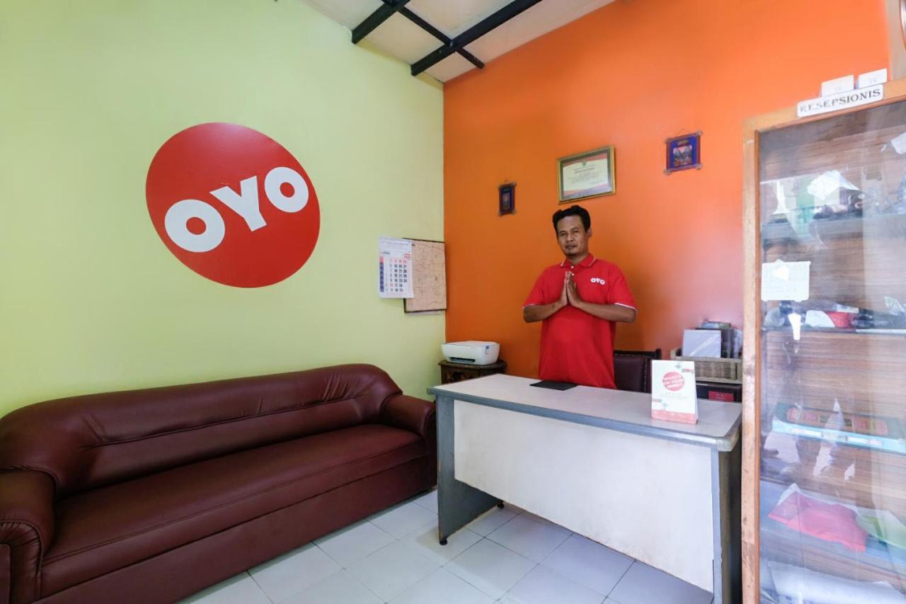 House 140 Hotel Baturetno Ngoại thất bức ảnh