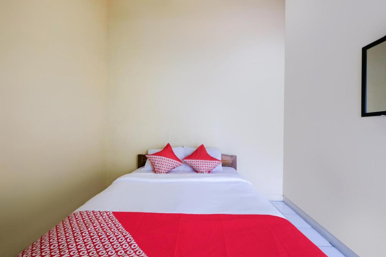House 140 Hotel Baturetno Ngoại thất bức ảnh