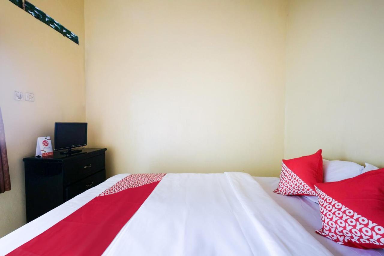House 140 Hotel Baturetno Ngoại thất bức ảnh