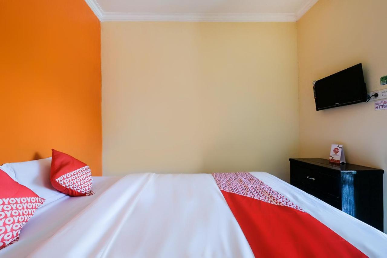 House 140 Hotel Baturetno Ngoại thất bức ảnh