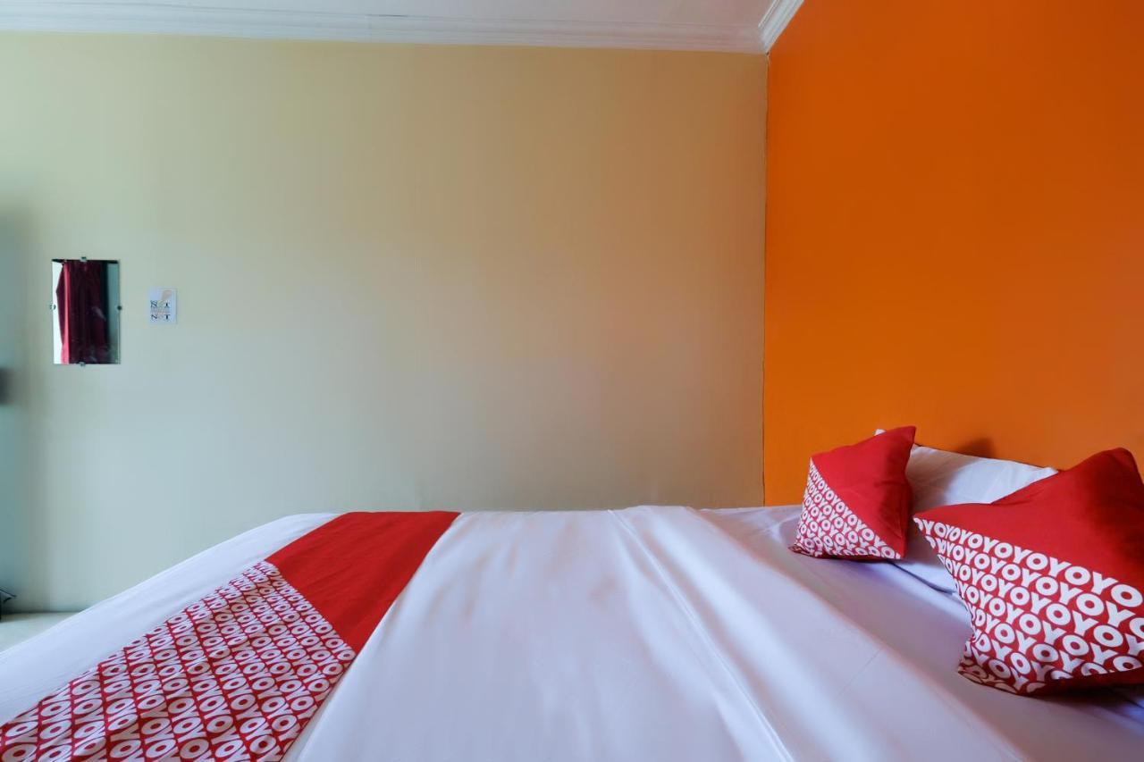 House 140 Hotel Baturetno Ngoại thất bức ảnh