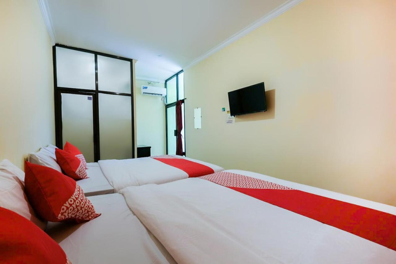 House 140 Hotel Baturetno Ngoại thất bức ảnh