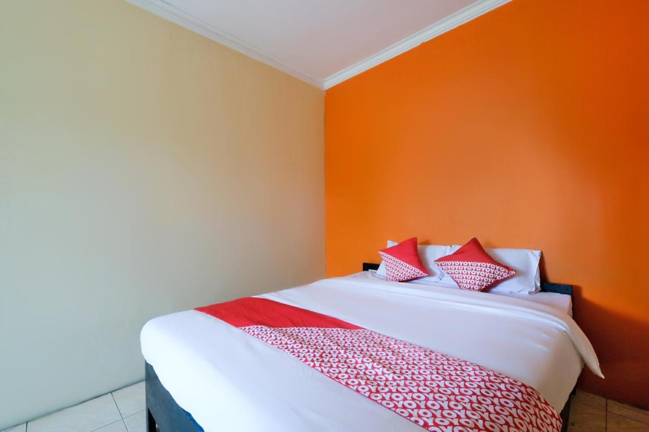 House 140 Hotel Baturetno Ngoại thất bức ảnh